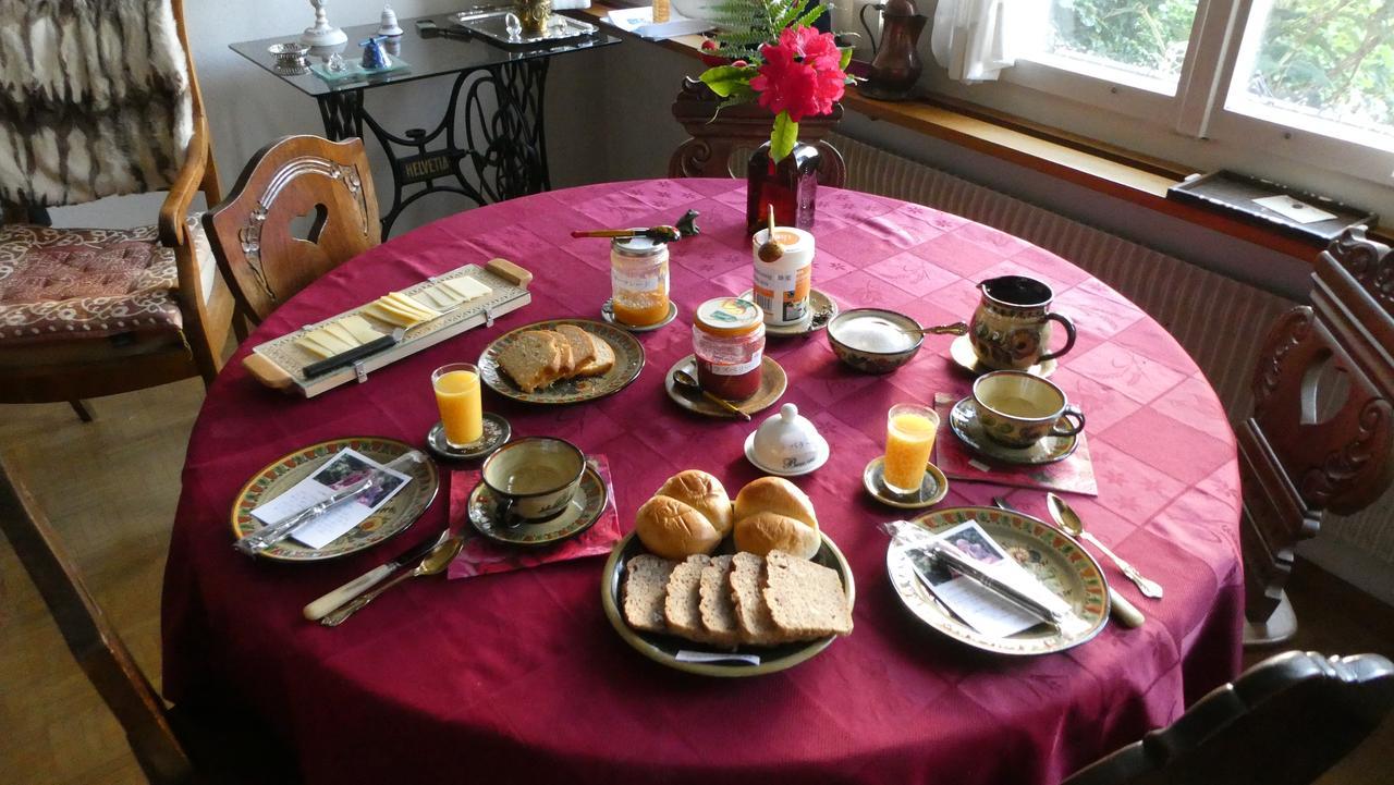 Bed and Breakfast Chez Jean Et Daisy Riehen Exteriér fotografie